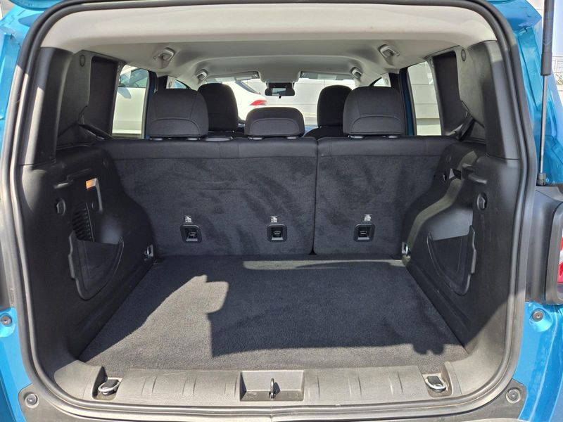 Used 2022 Jeep Renegade Latitude 4x4