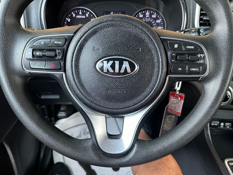 2019 Kia Sportage LXImage 3