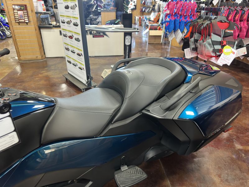 2024 Can-Am SPYDER RT PETROL METALLICImage 11