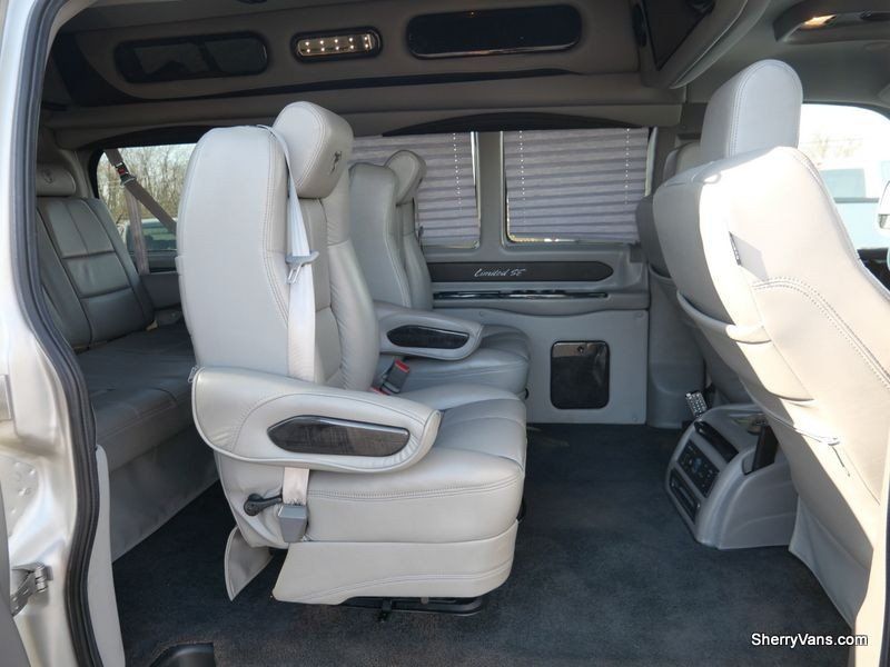 2019 Chevrolet Express 2500 Image 35