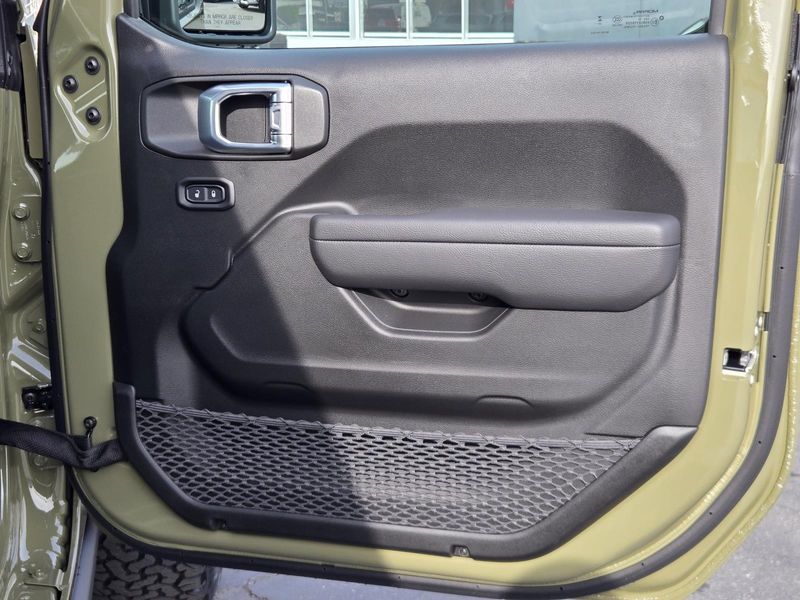 New 2026 Jeep Wrangler 4-door Rubicon