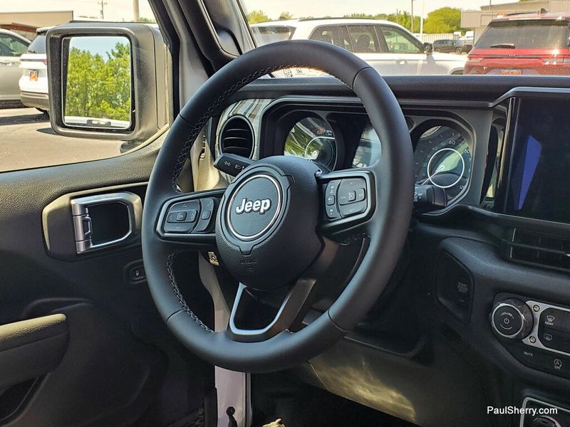 New 2026 Jeep Wrangler 4-door 85th Anniversary Edition