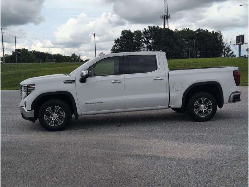 Used 2025 GMC Sierra 1500 SLTImage 2