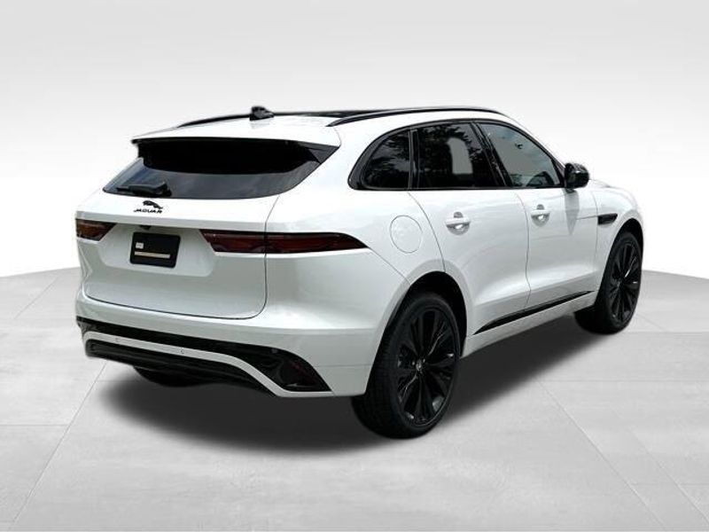2025 Jaguar F-PACE R-Dynamic S