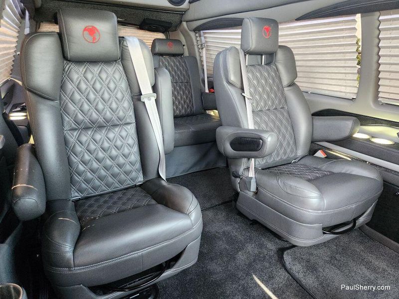 2022 GMC Savana Image 48