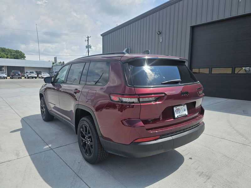 2025 Jeep Grand Cherokee L Altitude XImage 7
