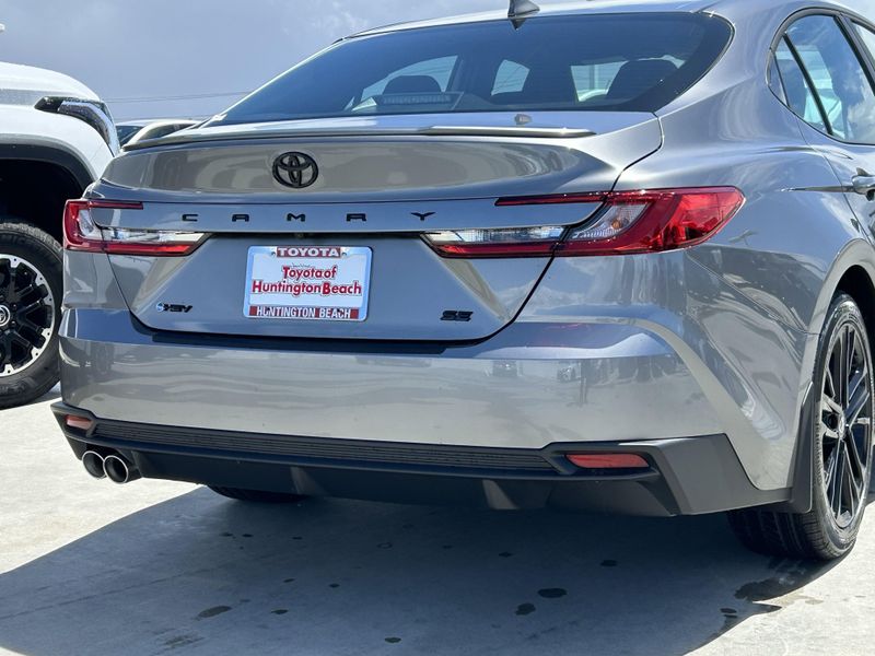 2025 Toyota Camry SEImage 4