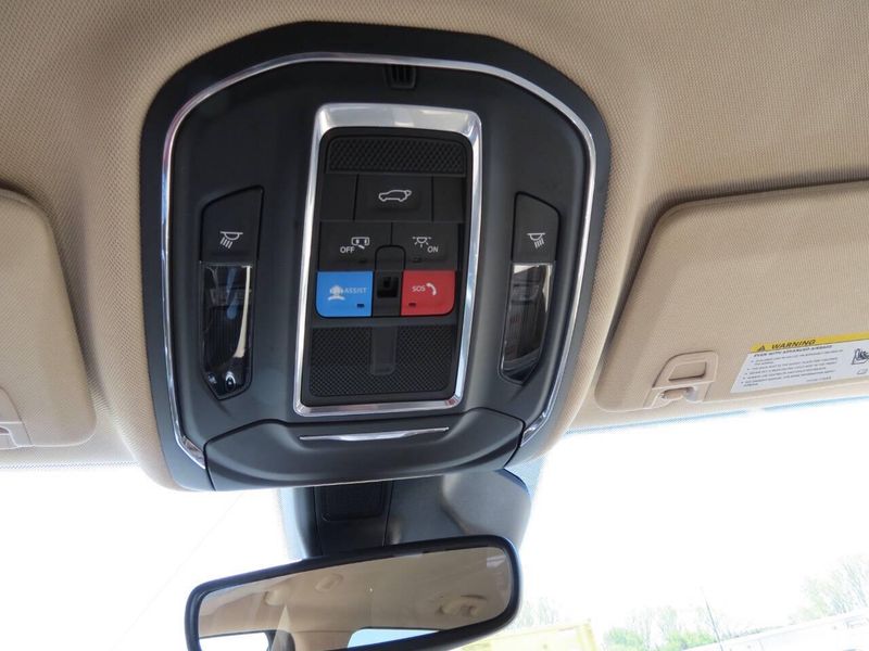 Used 2022 Jeep Grand Cherokee Limited 4x4 4dr SUV (midyear release)Image 26