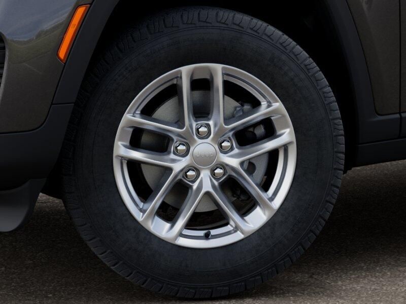 New 2025 Jeep Grand Cherokee Laredo X 4x4Image 20
