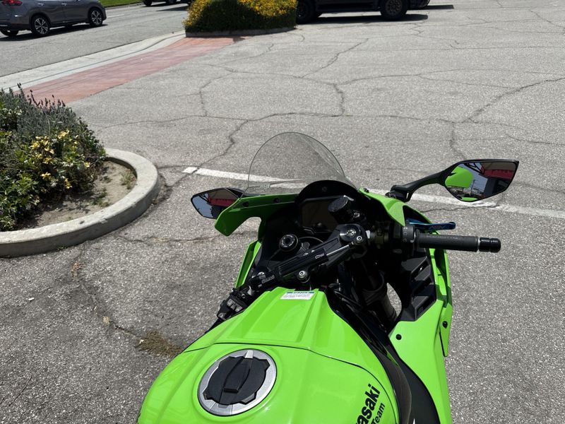 Used 2025 Kawasaki NINJA ZX 10R ABS KRT EDITION Image 13