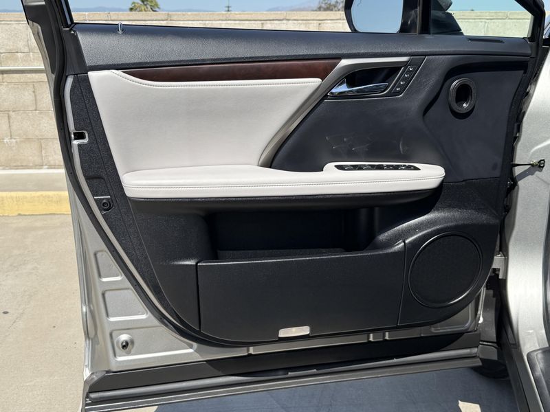 2022 Lexus RX 350Image 18