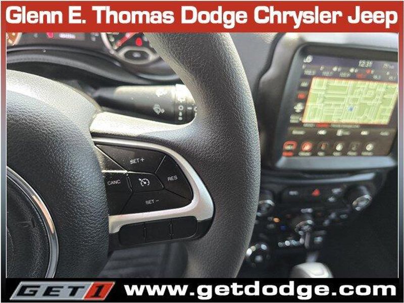 2023 Jeep Renegade Latitude Upland photo 16