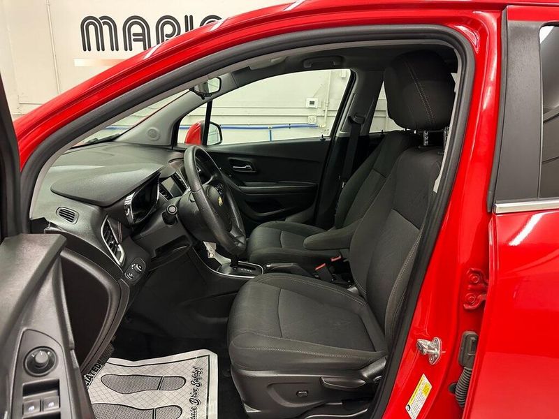 2020 Chevrolet Trax LT photo 13