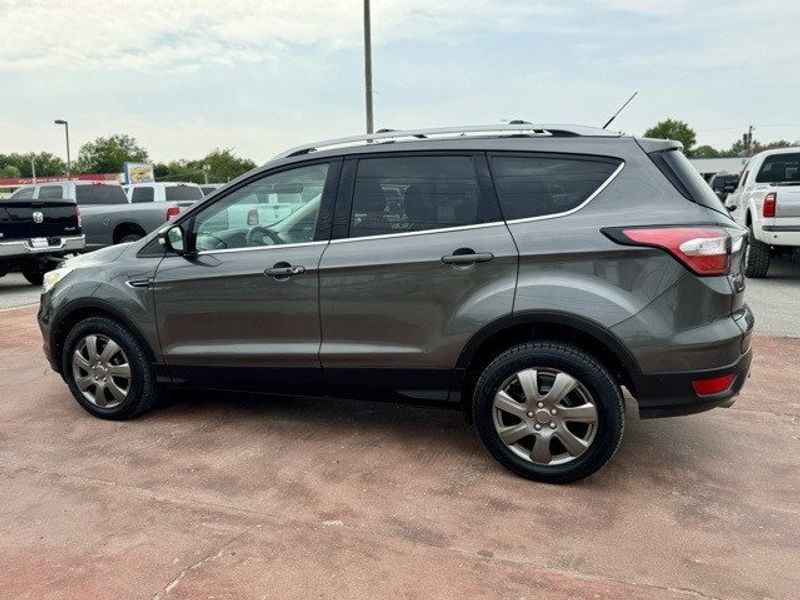 2017 Ford Escape TitaniumImage 9