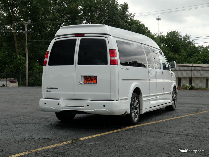 2022 Chevrolet Express Cargo Image 11
