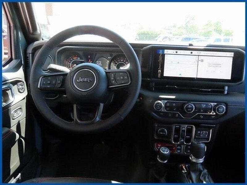 New 2025 Jeep Wrangler Rubicon XImage 12