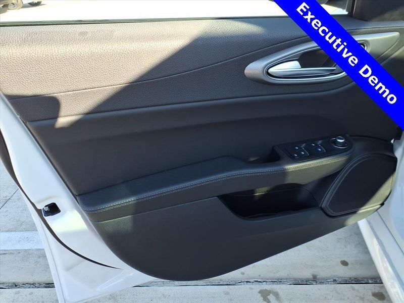 New 2025 Alfa Romeo Giulia RwdImage 17