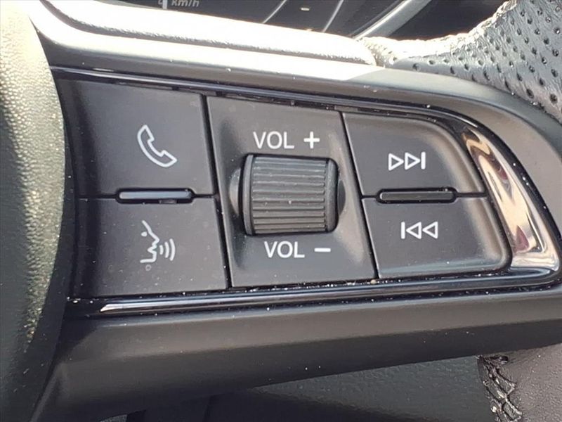 Used 2022 Alfa Romeo Giulia TiImage 19