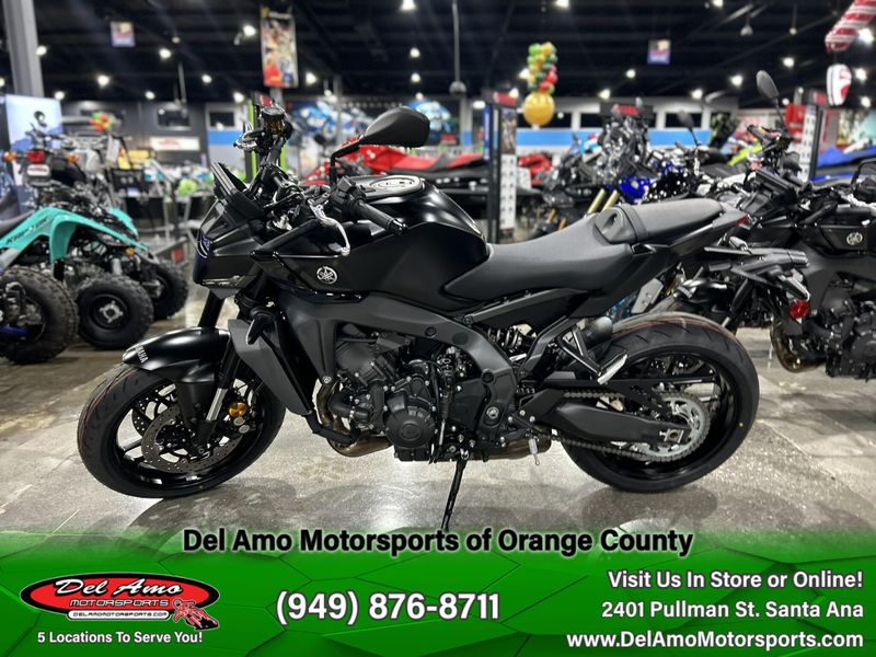 2025 Yamaha MT-09 Image 8