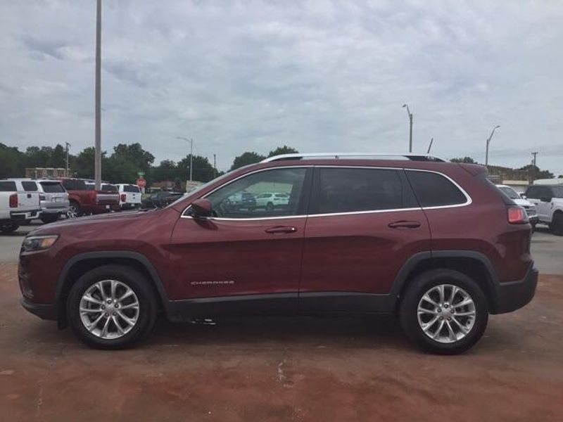 Used 2019 Jeep Cherokee LatitudeImage 2