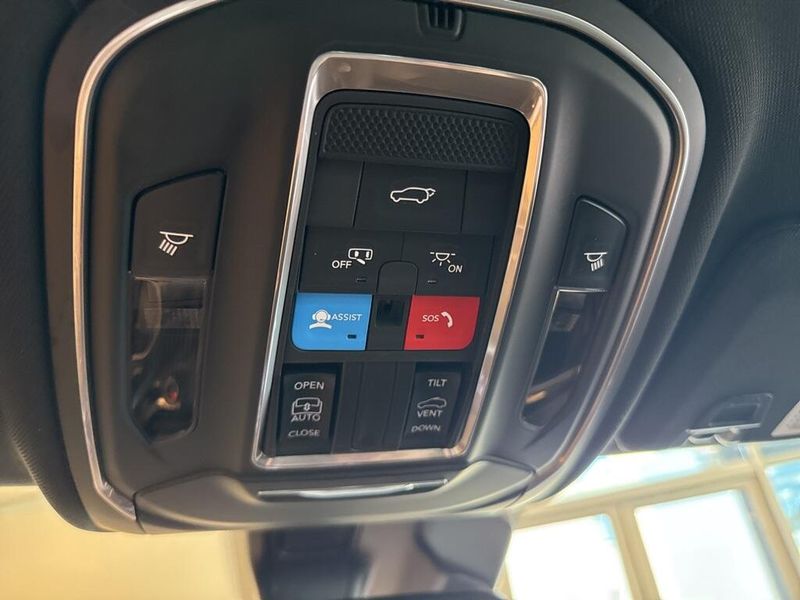 2022 Jeep Grand Cherokee L Altitude