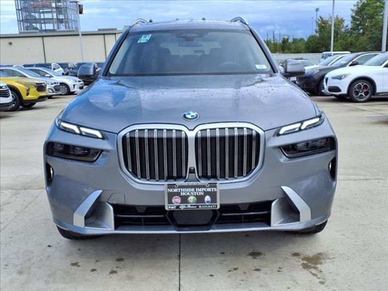 2024 BMW X7 xDrive40iImage 12