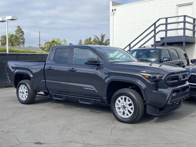 2025 Toyota Tacoma SR5Image 2