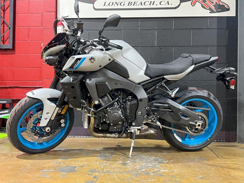 New 2025 Yamaha MT-10 Image 4