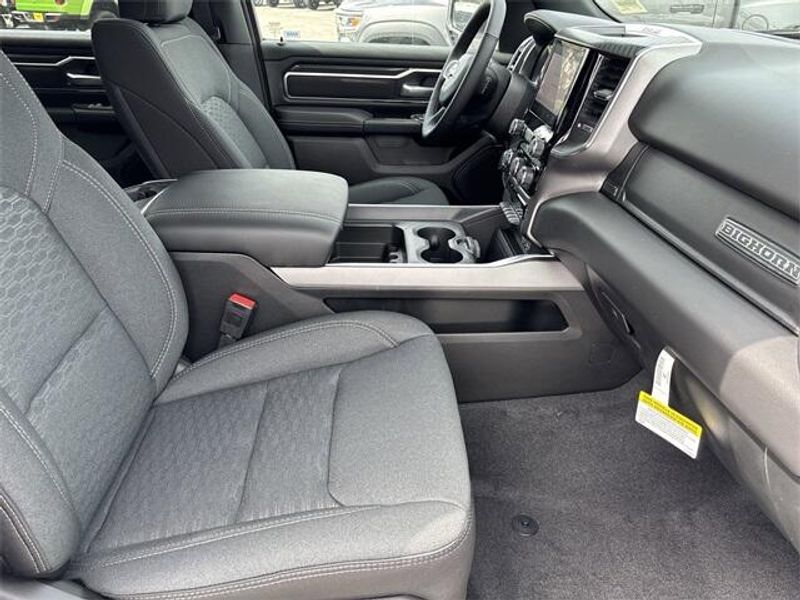 2025 RAM 1500 Big Horn Crew Cab 4x4 5
