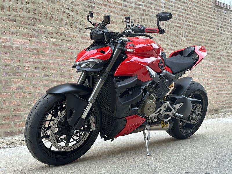 2021 Ducati Streetfighter V4  Image 4