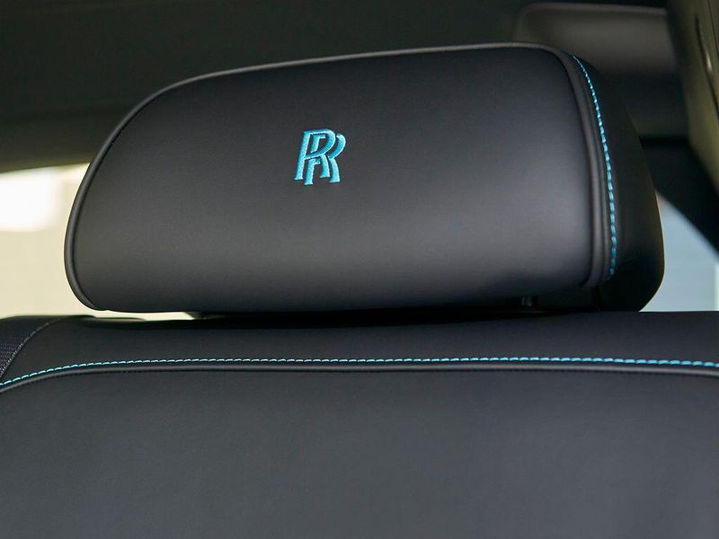 New 2027 Rolls-Royce Cullinan Black BadgeImage 21