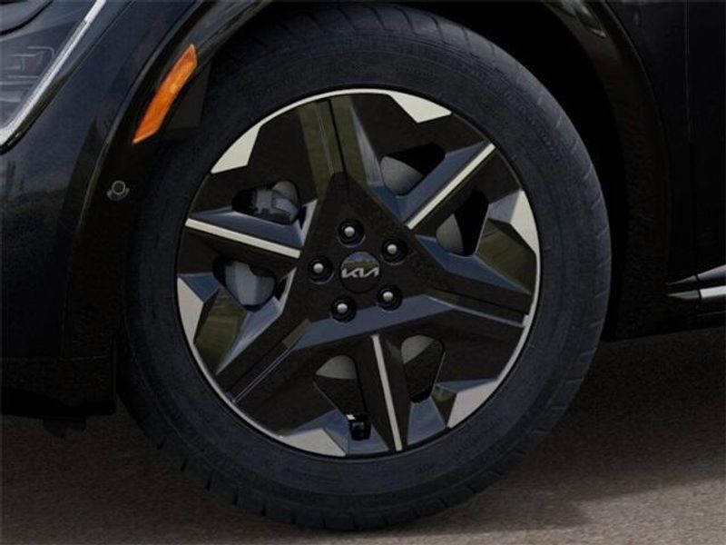 2025 Kia EV6 WindImage 9