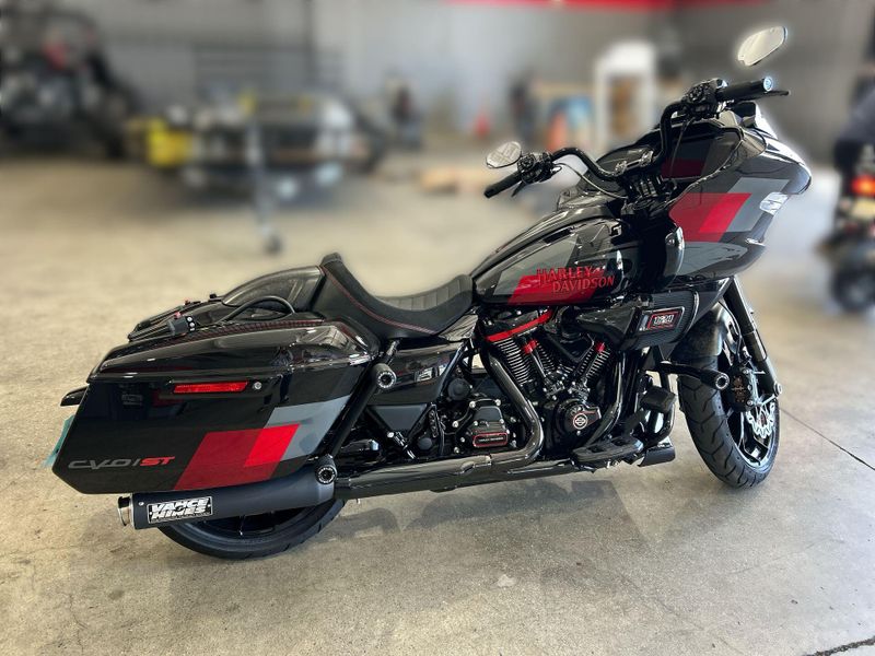 Used 2025 Harley-Davidson ROAD GILDE CVO ST Image 13