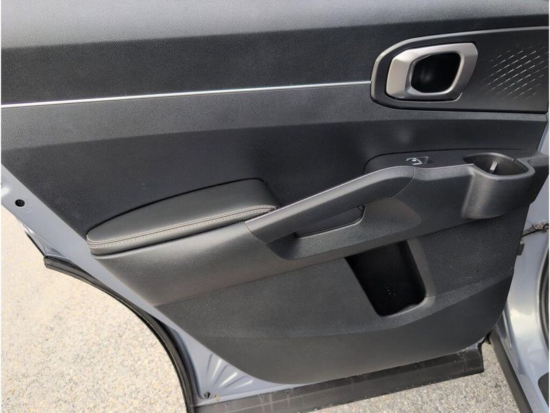 Used 2023 Kia Sorento SImage 34