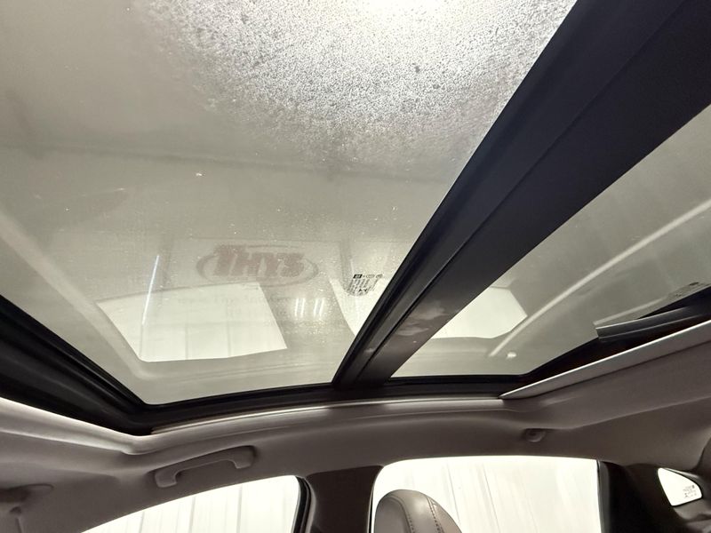 Used 2017 Chevrolet Malibu LTImage 17