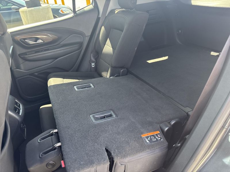 Used 2020 GMC Terrain SLEImage 32