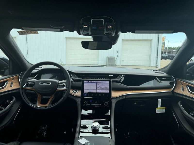 New 2024 Jeep Grand Cherokee 4xe Summit ReserveImage 17