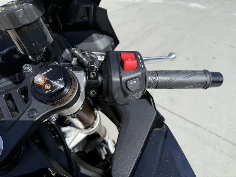 New 2025 Yamaha YZF-R9 Image 3
