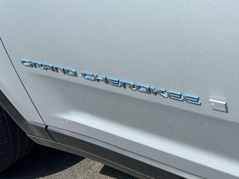 New 2022 Jeep Grand Cherokee 4xe Limited 4x4