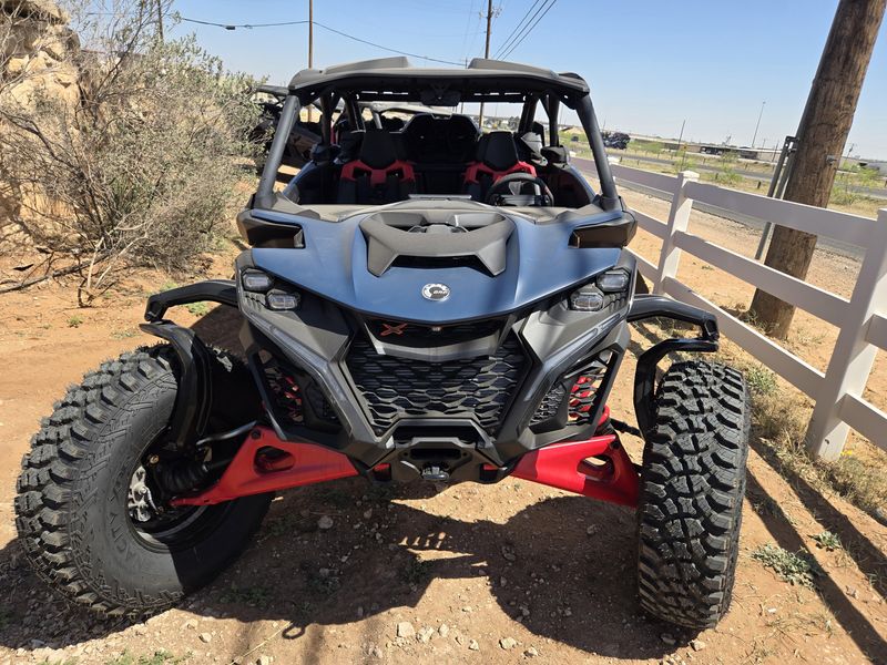 NEW 2026 CAN-AM MAVERICK R MAX X WITH SMARTSHOX 999T DCT Image 4