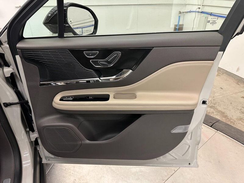 2022 Lincoln Corsair StandardImage 29