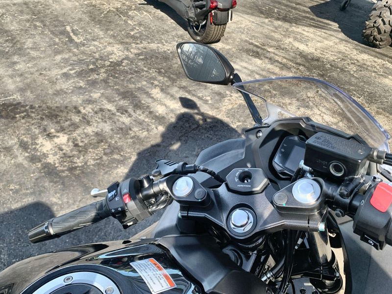 New 2025 Suzuki GSX250R ABS Image 19