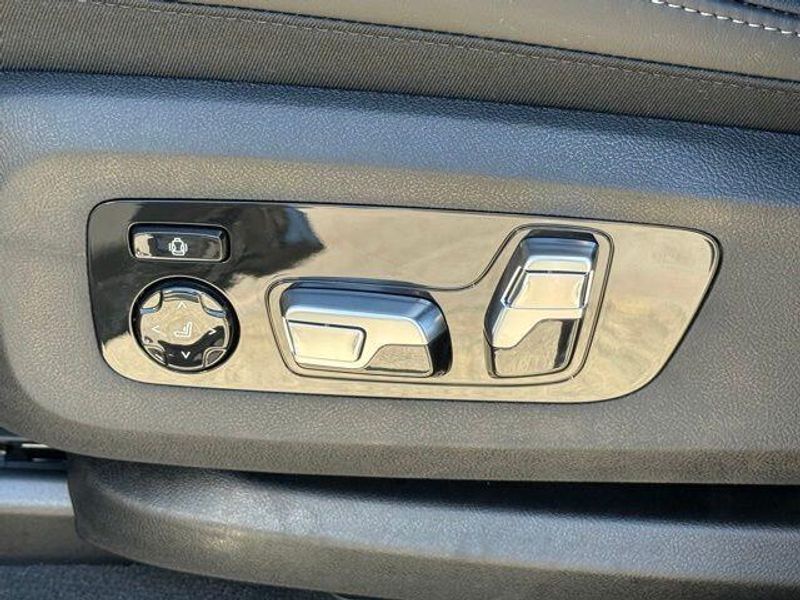 New 2026 BMW X7 xDrive40iImage 18