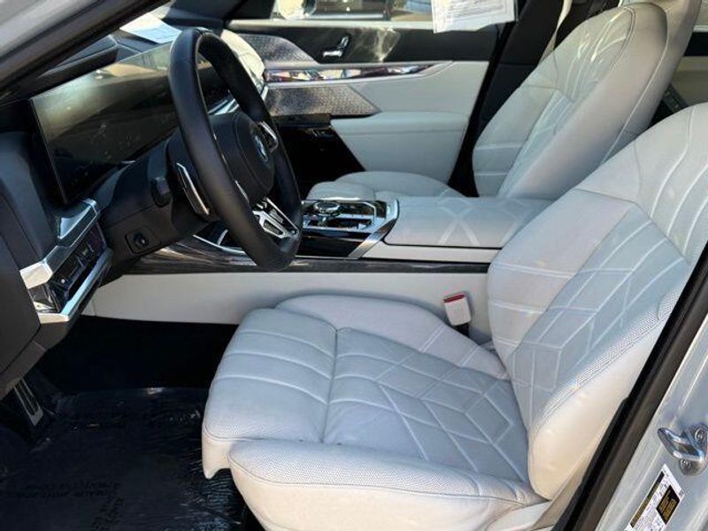 Used 2023 BMW i7 xDrive60Image 19
