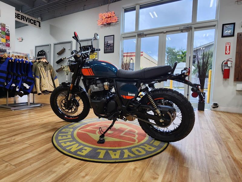 New 2025 Royal Enfield INT BEAR Image 6