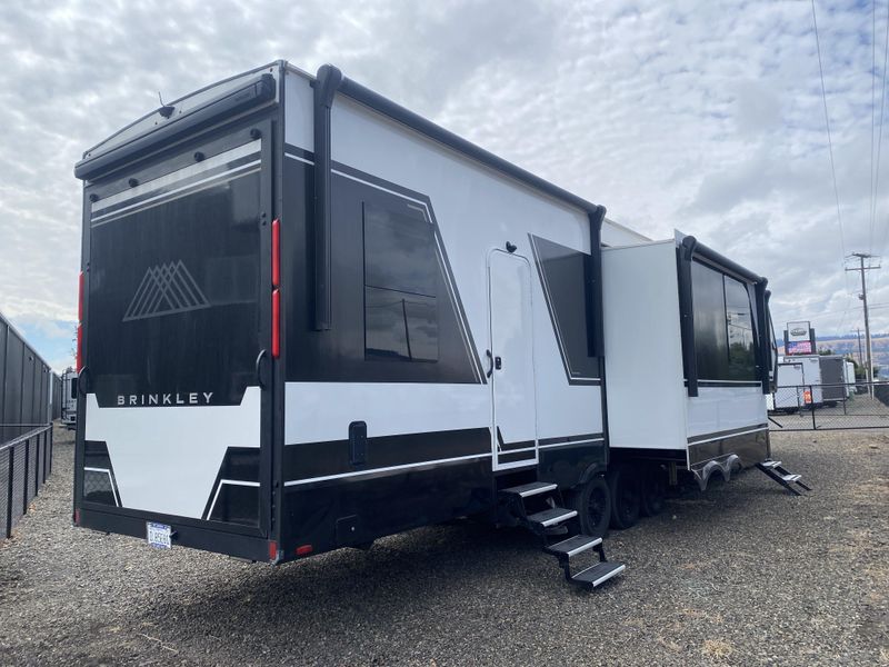 Used 2024 BRINKLEY 3950 Image 2
