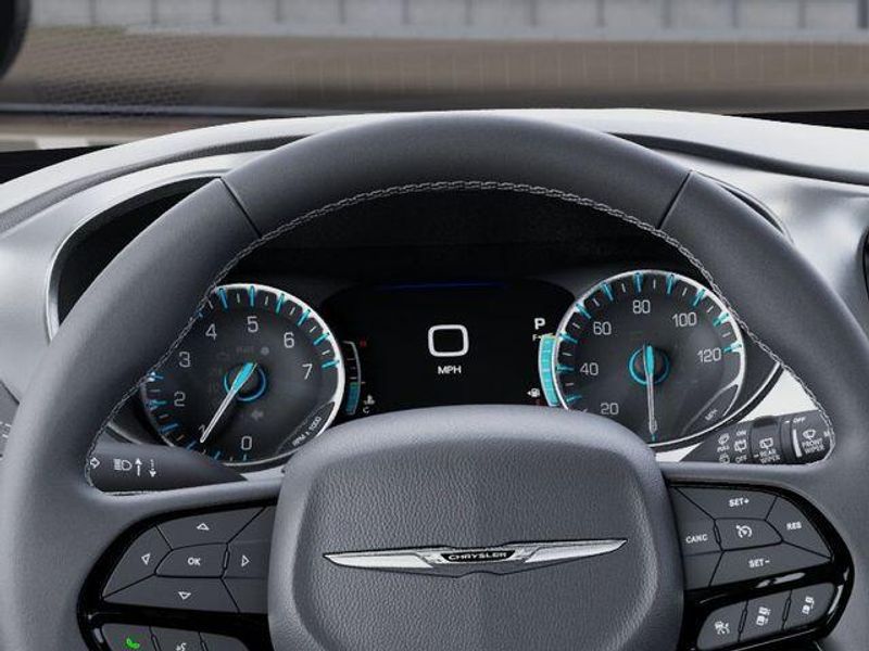 New 2026 Chrysler Pacifica SelectImage 17