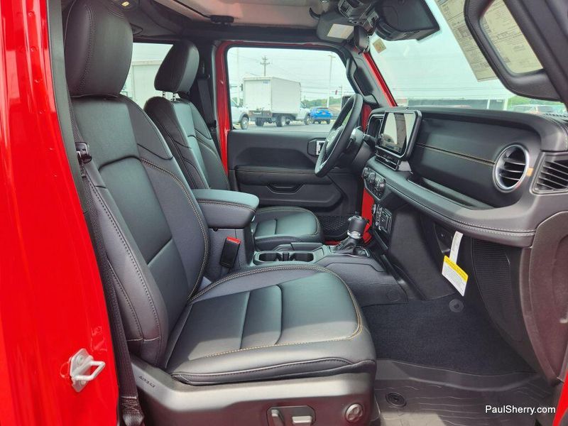 New 2025 Jeep Wrangler 4-door Sahara