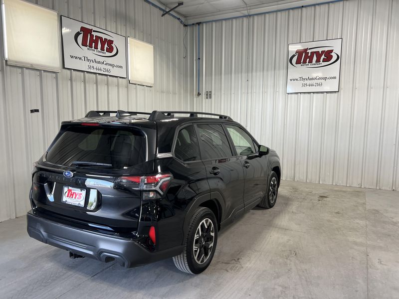 Used 2025 Subaru Forester PremiumImage 41