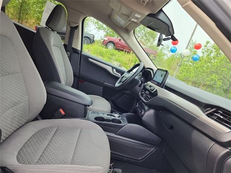 2020 Ford Escape SEImage 29